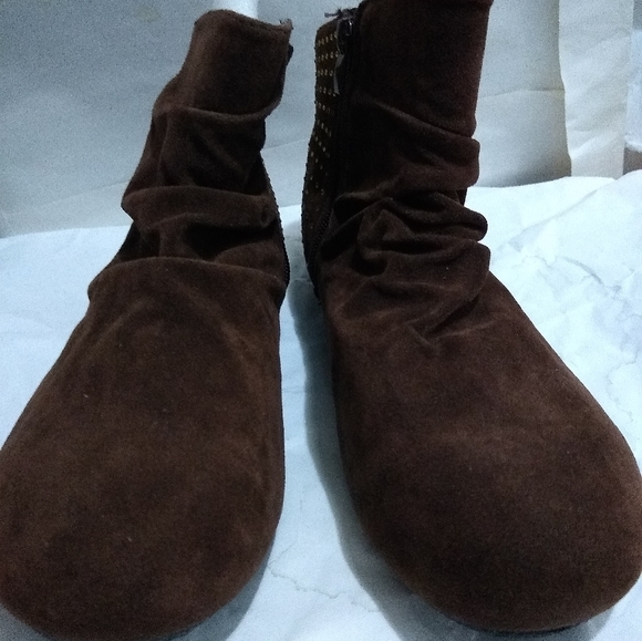 NWOT KALI BROWN ANKLE BOOTS GOLD RINESTONES INTER ZIPPER SZ 9 NICE - Picture 9 of 11